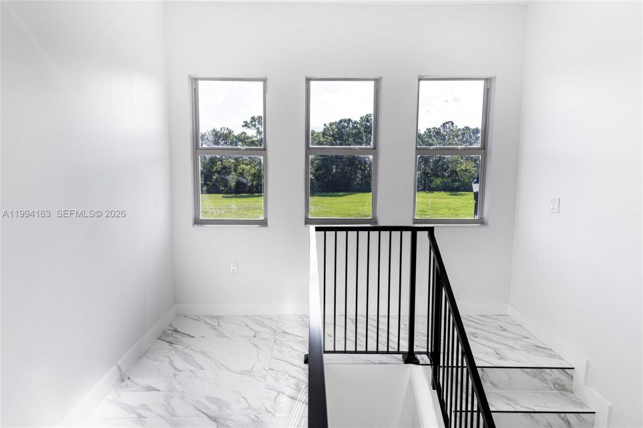 312 SE Via Sangro, Port Saint Lucie, FL 34952 Photo