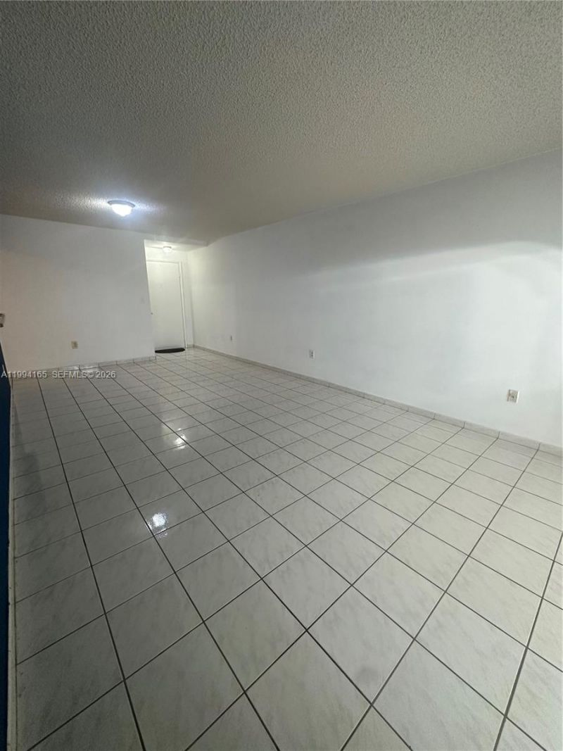 10245 NW 9th St Cir , Unit 111-9, Miami, FL 33172 Photo