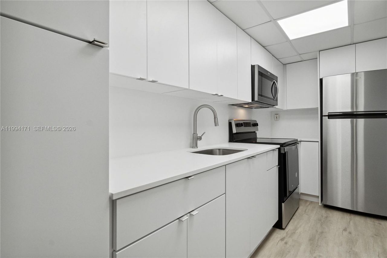 1200 West Ave , Unit 528, Miami Beach, FL 33139 Photo