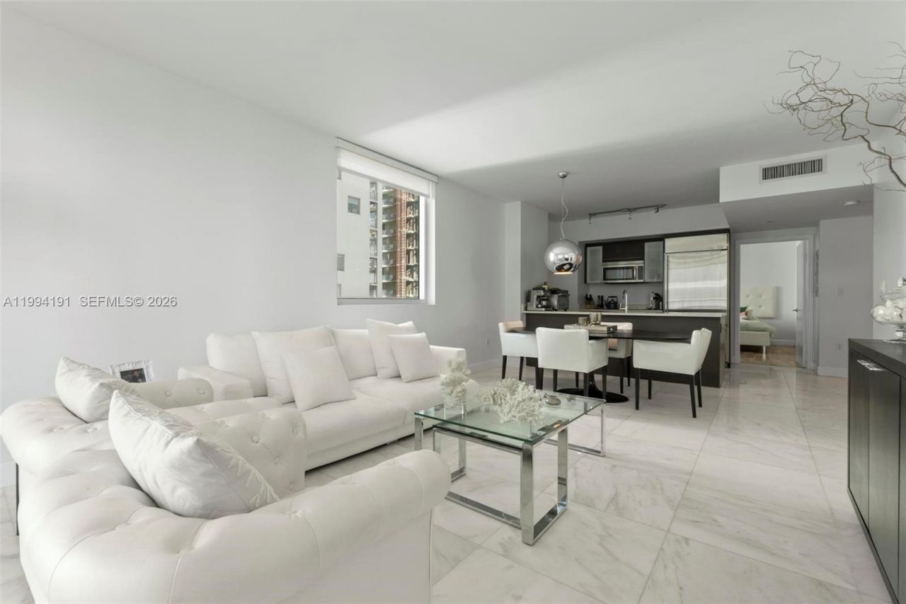 500 Brickell Ave , Unit 2510, Miami, FL 33131 Photo