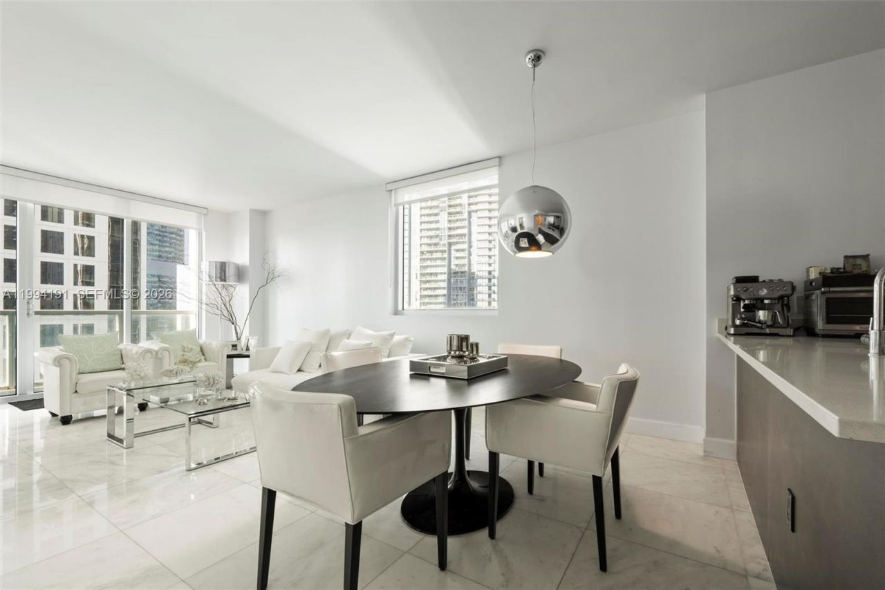 500 Brickell Ave , Unit 2510, Miami, FL 33131 Photo