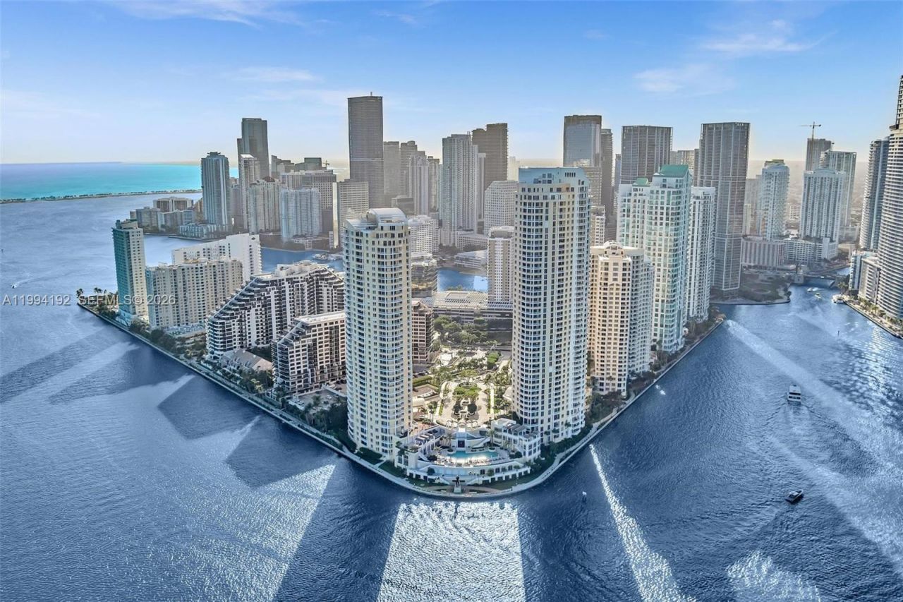 848 Brickell Key Dr, Unit 2702, Miami, FL 33131 Photo