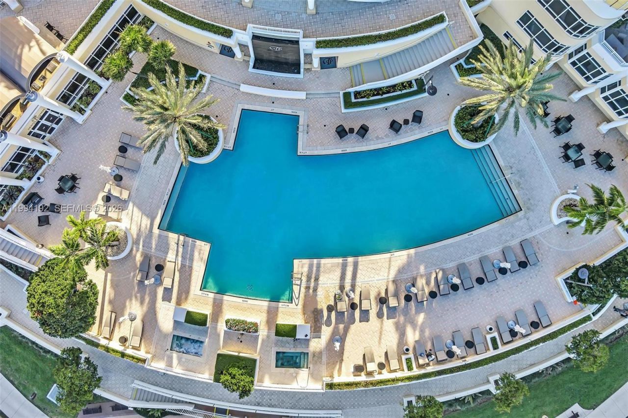 848 Brickell Key Dr, Unit 2702, Miami, FL 33131 Photo