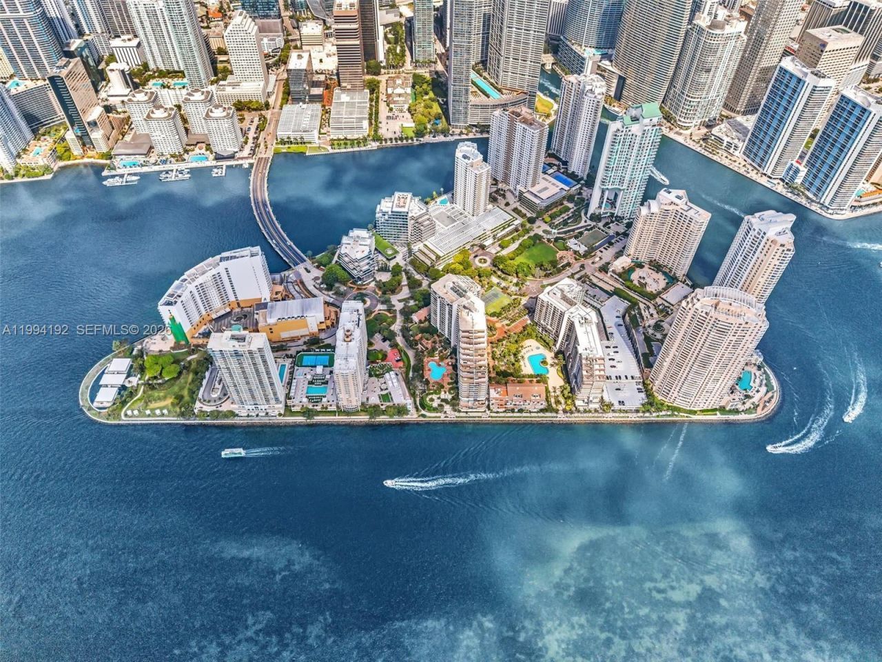 848 Brickell Key Dr, Unit 2702, Miami, FL 33131 Photo