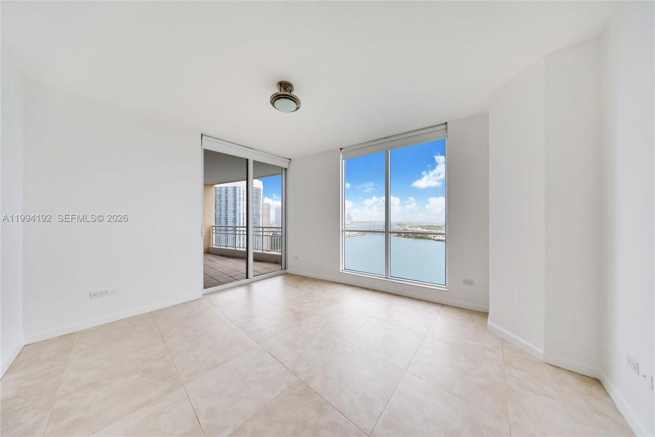 848 Brickell Key Dr, Unit 2702, Miami, FL 33131 Photo