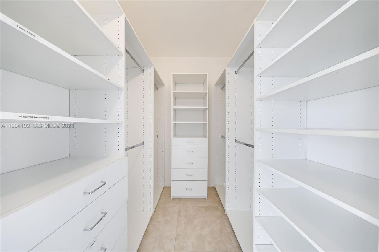 848 Brickell Key Dr, Unit 2702, Miami, FL 33131 Photo