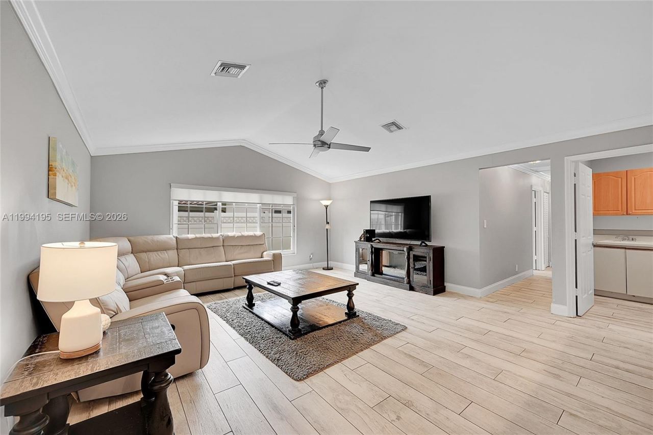 9841 SW 1st St , Unit 9841, Plantation, FL 33324 Photo