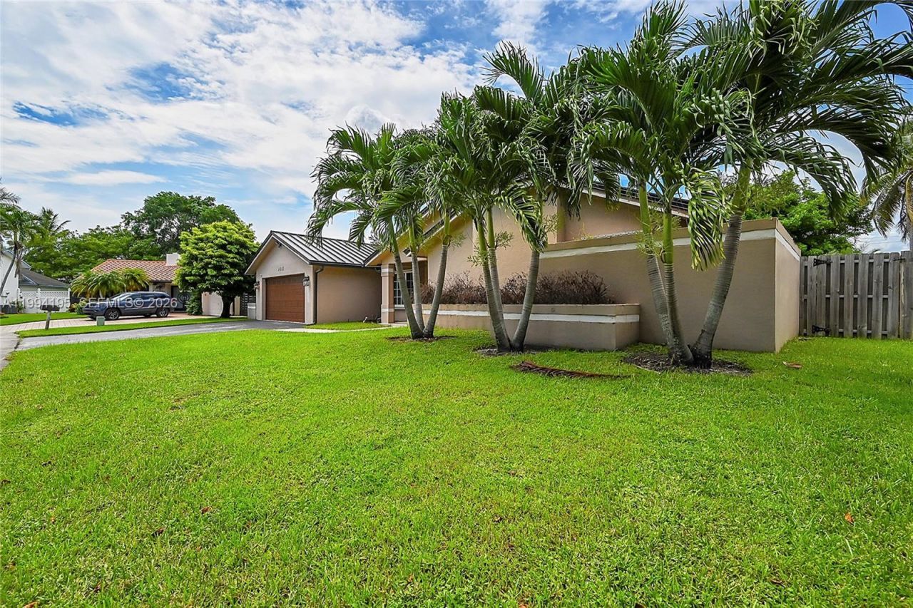 9841 SW 1st St , Unit 9841, Plantation, FL 33324 Photo