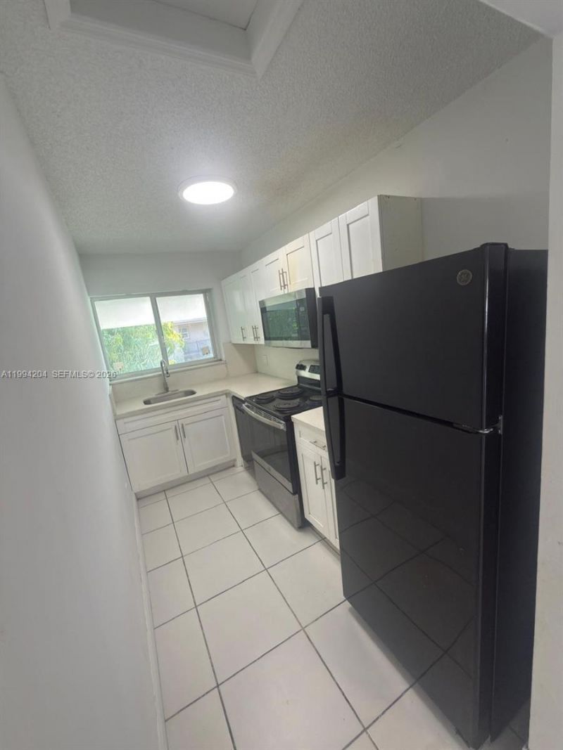 2622 NW 24th St , Unit 1B, Miami, FL 33142 Photo
