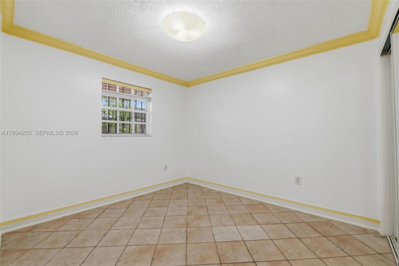 3147 Mcdonald St, Miami, FL 33133 Photo