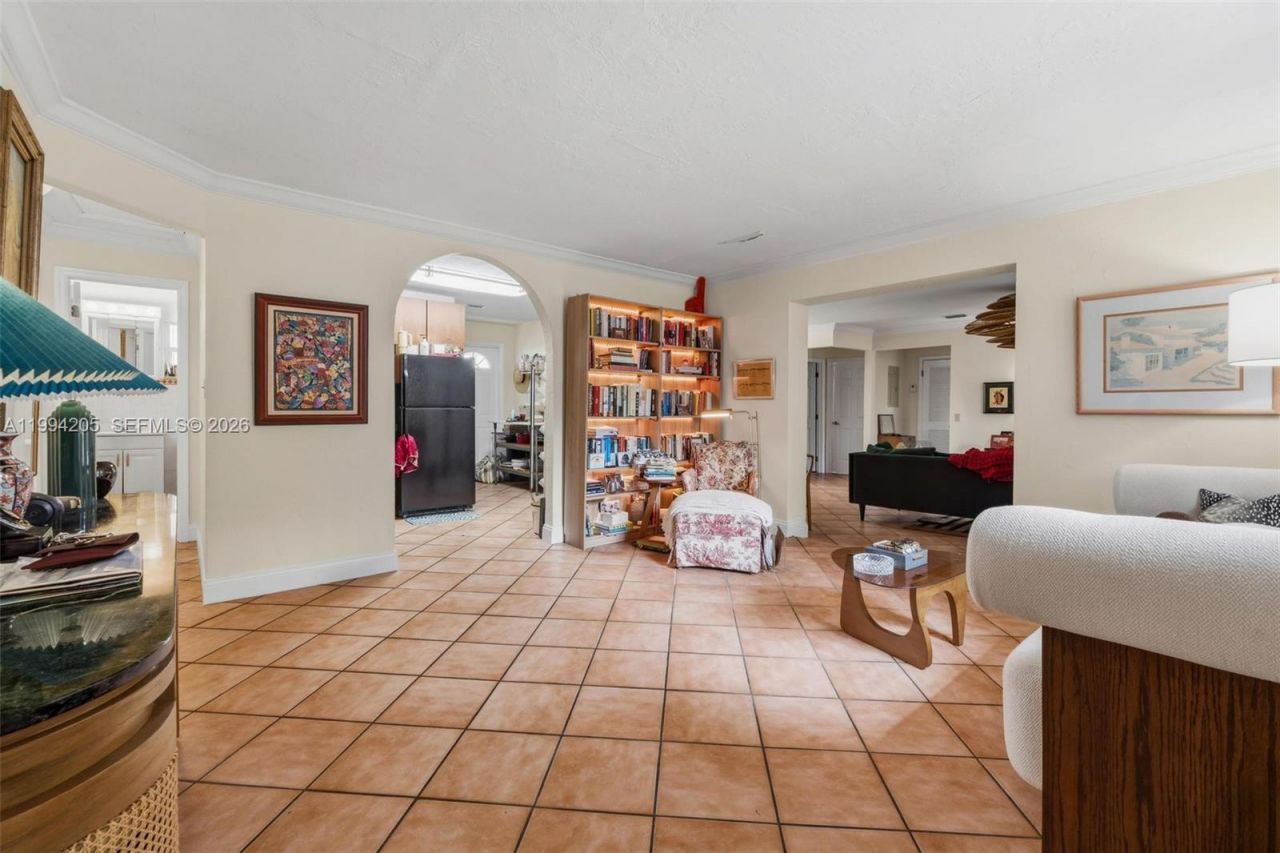 3147 Mcdonald St, Miami, FL 33133 Photo