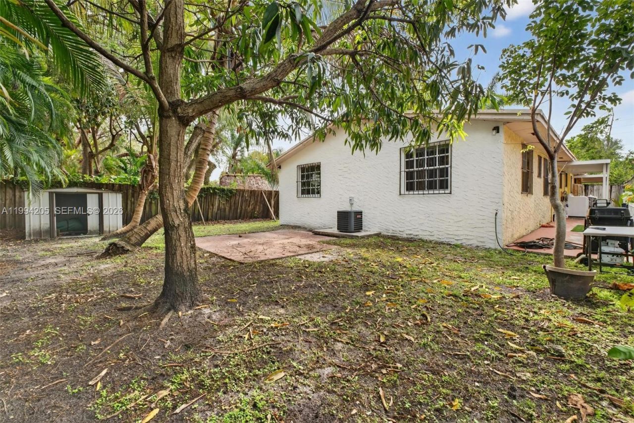 3147 Mcdonald St, Miami, FL 33133 Photo