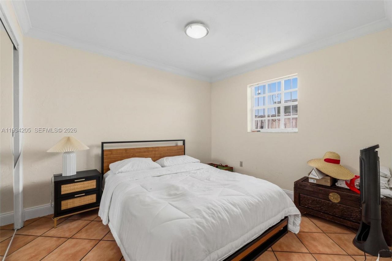 3147 Mcdonald St, Miami, FL 33133 Photo