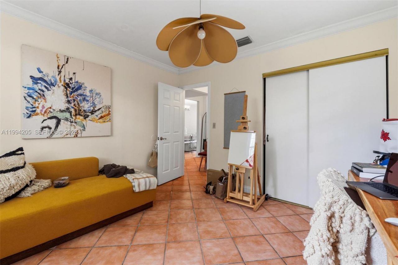 3147 Mcdonald St, Miami, FL 33133 Photo