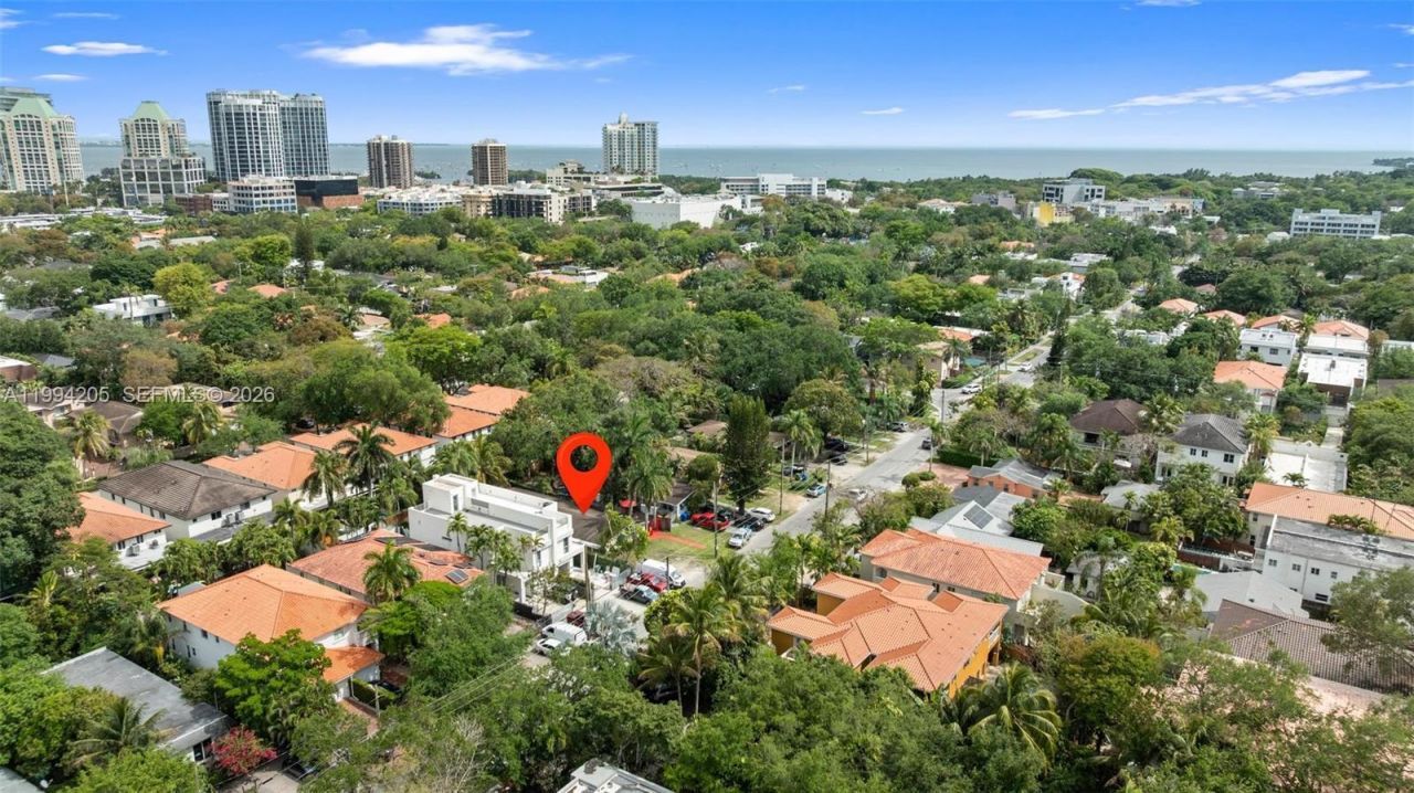 3147 Mcdonald St, Miami, FL 33133 Photo