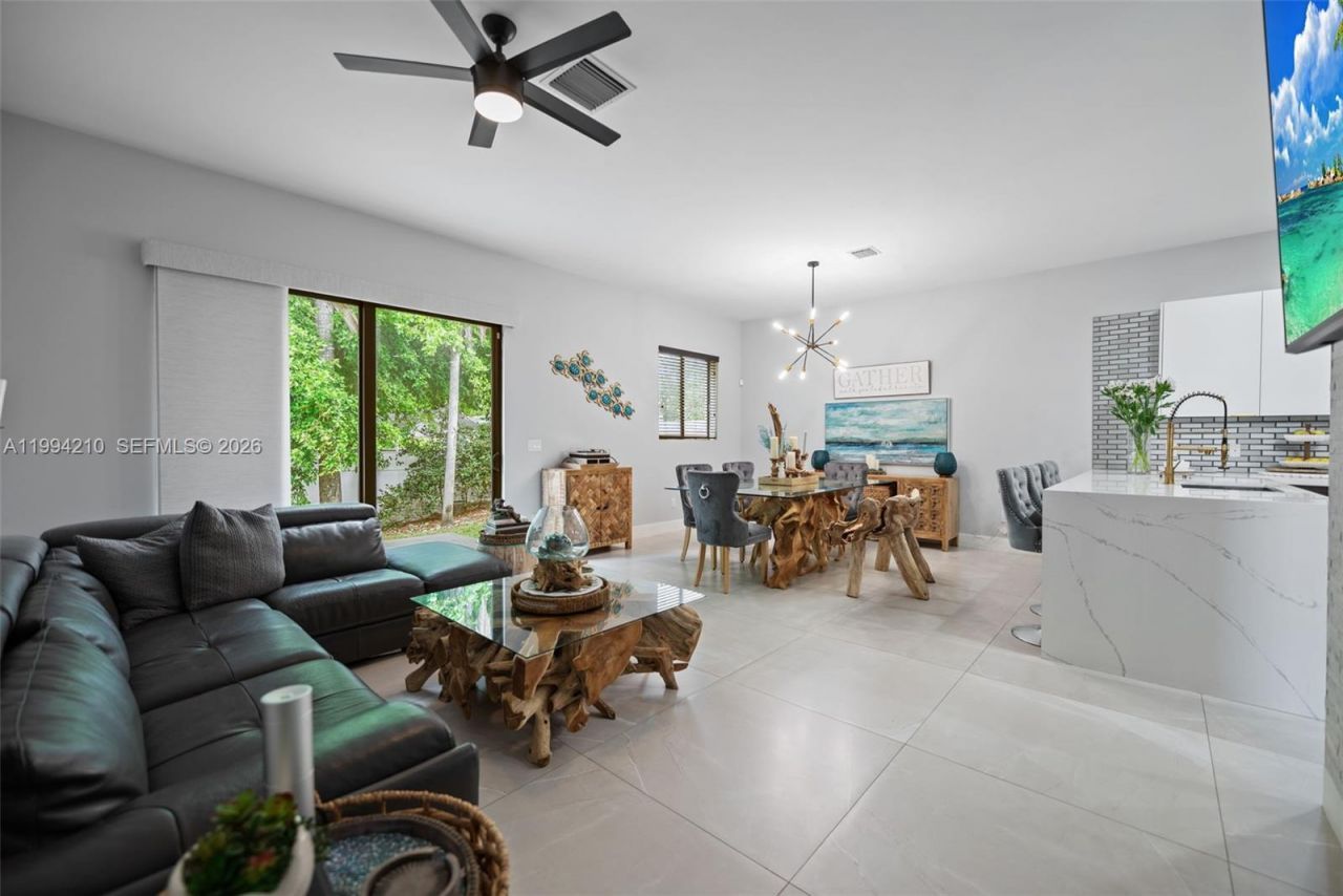 3242 SW 44th St, Dania Beach, FL 33312 Photo