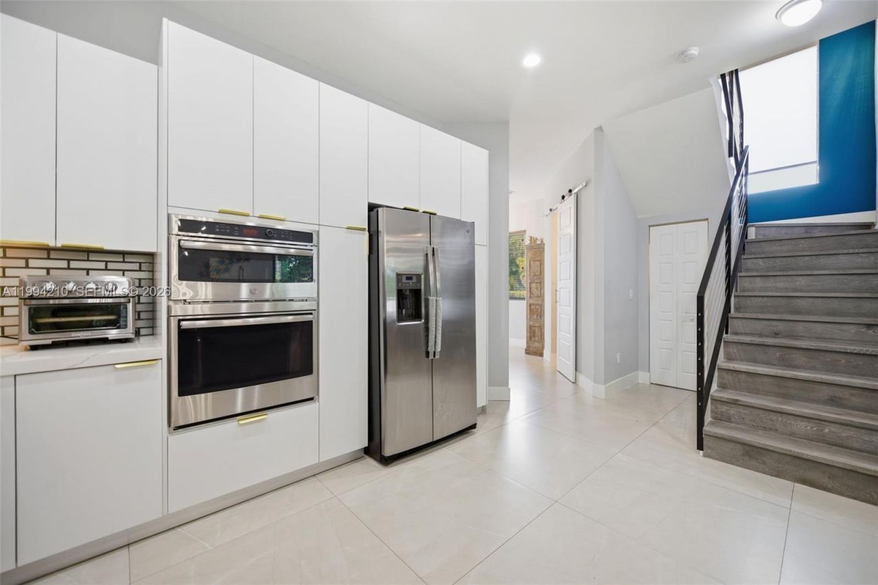 3242 SW 44th St , Dania Beach, FL 33312 Photo