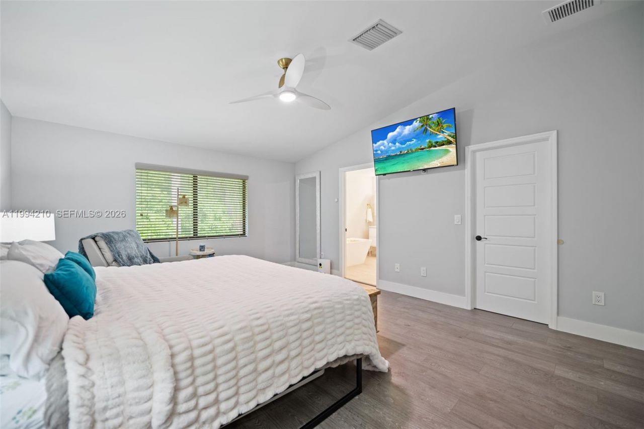 3242 SW 44th St , Dania Beach, FL 33312 Photo