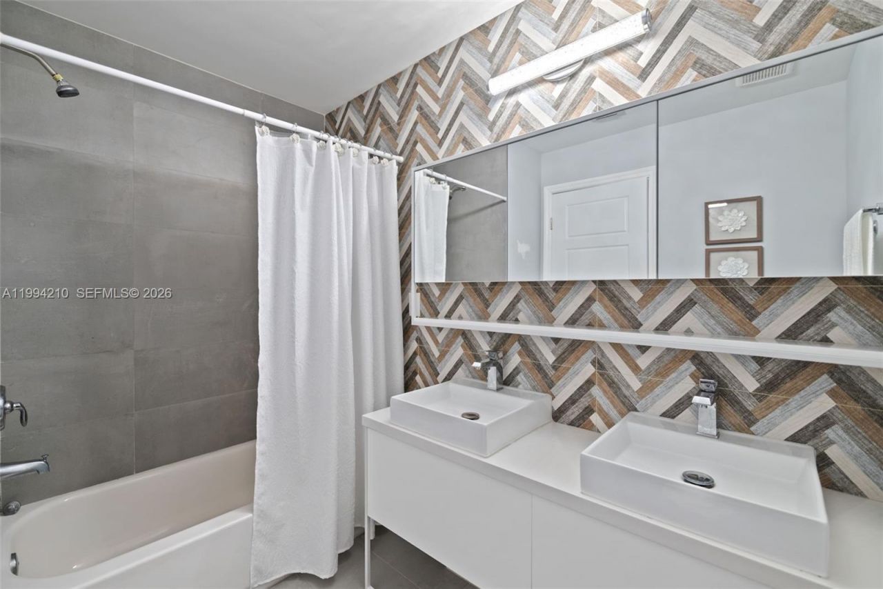 3242 SW 44th St, Dania Beach, FL 33312 Photo