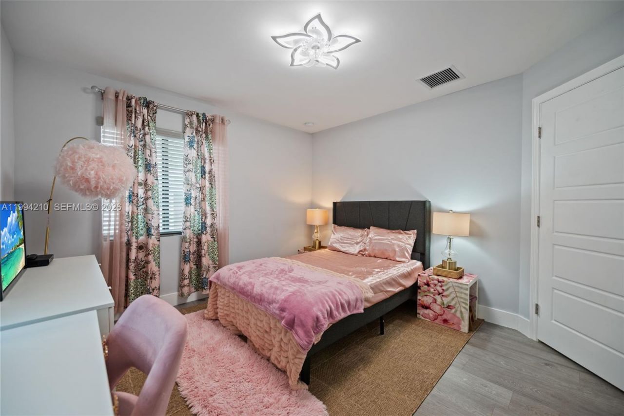 3242 SW 44th St, Dania Beach, FL 33312 Photo