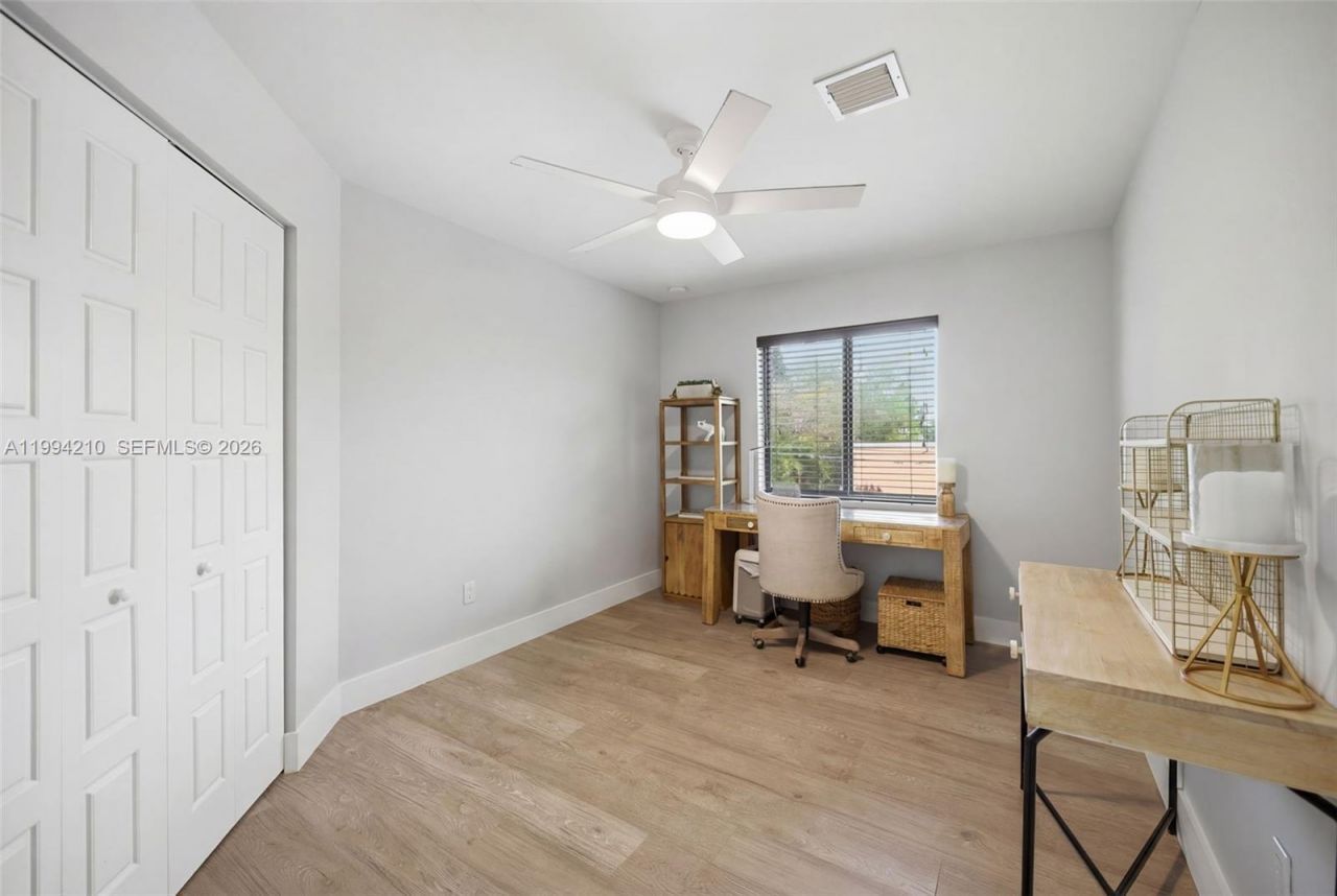 3242 SW 44th St , Dania Beach, FL 33312 Photo