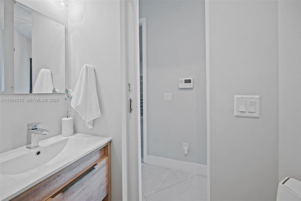 3242 SW 44th St, Dania Beach, FL 33312 Photo