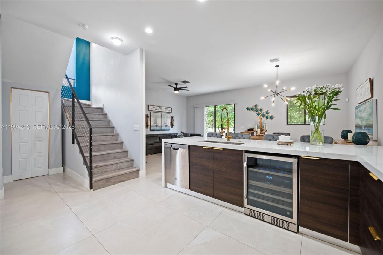 3242 SW 44th St, Dania Beach, FL 33312 Photo