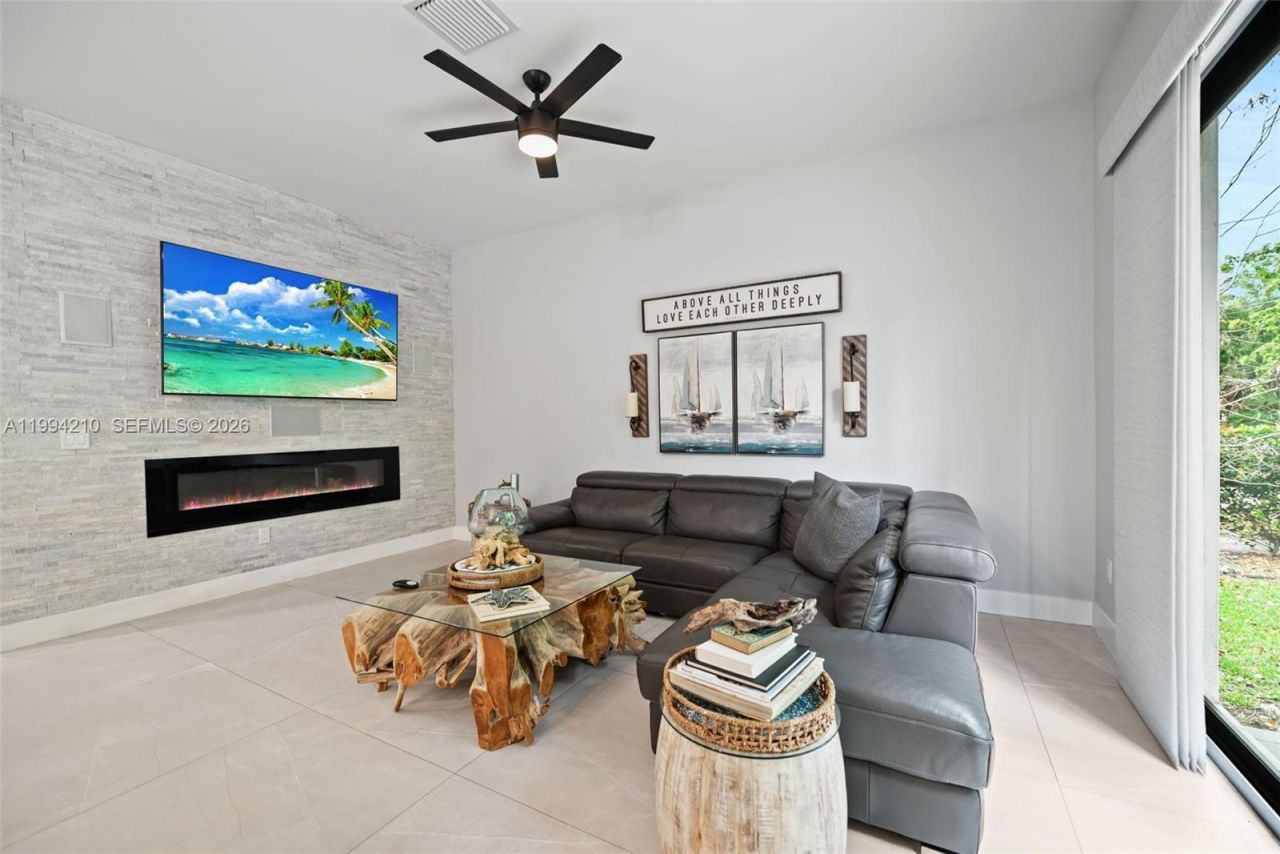 3242 SW 44th St , Dania Beach, FL 33312 Photo