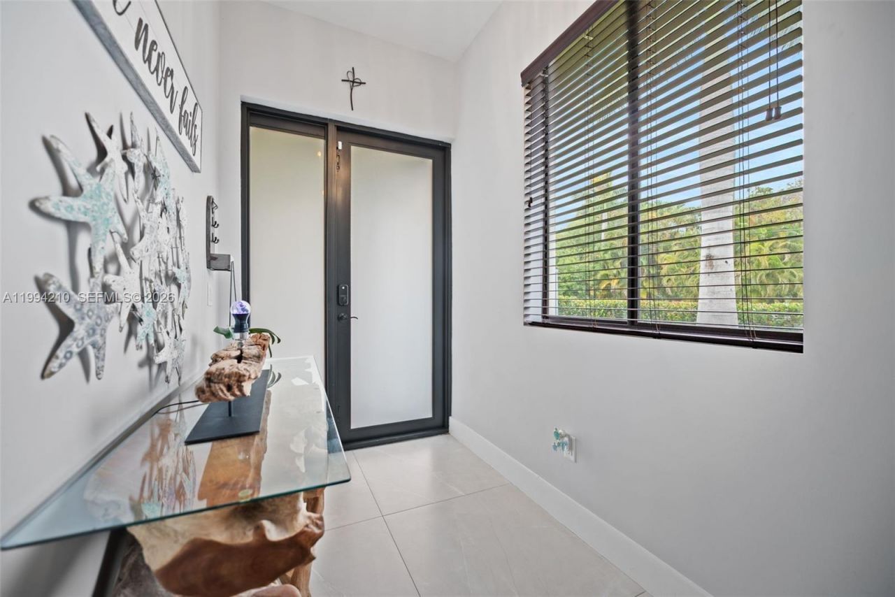 3242 SW 44th St, Dania Beach, FL 33312 Photo