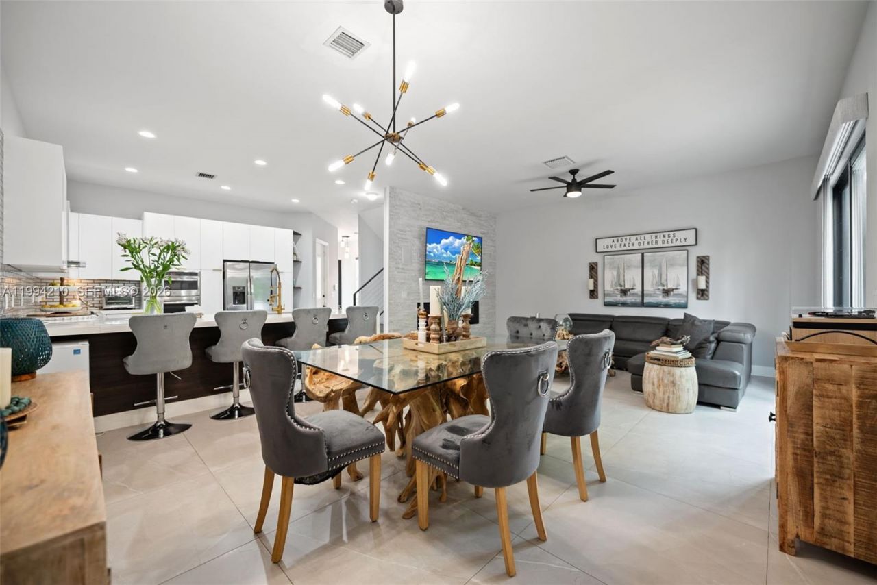 3242 SW 44th St , Dania Beach, FL 33312 Photo