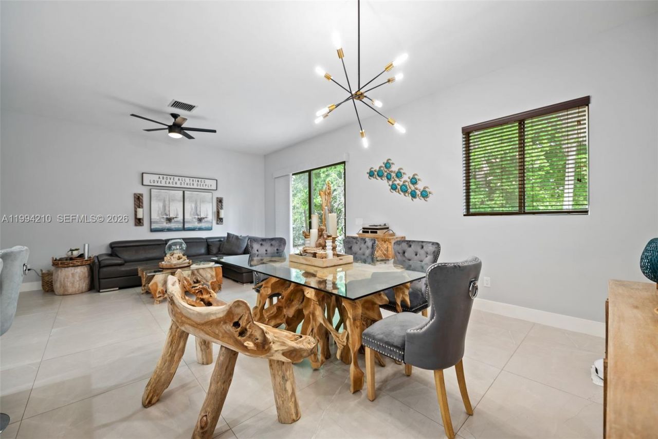 3242 SW 44th St , Dania Beach, FL 33312 Photo