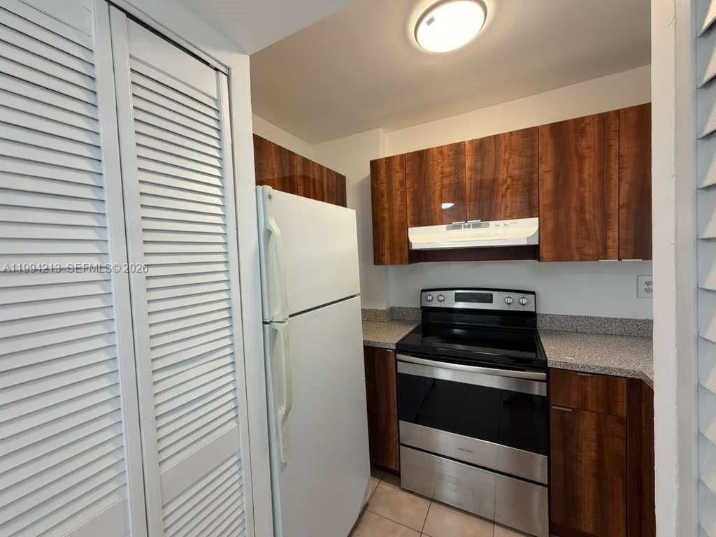 8185 NW 7th St , Unit 517, Miami, FL 33126 Photo