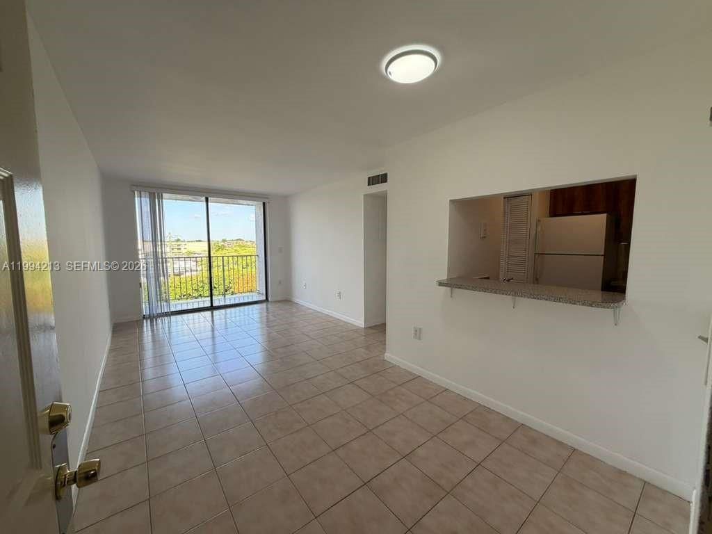 8185 NW 7th St , Unit 517, Miami, FL 33126 Photo