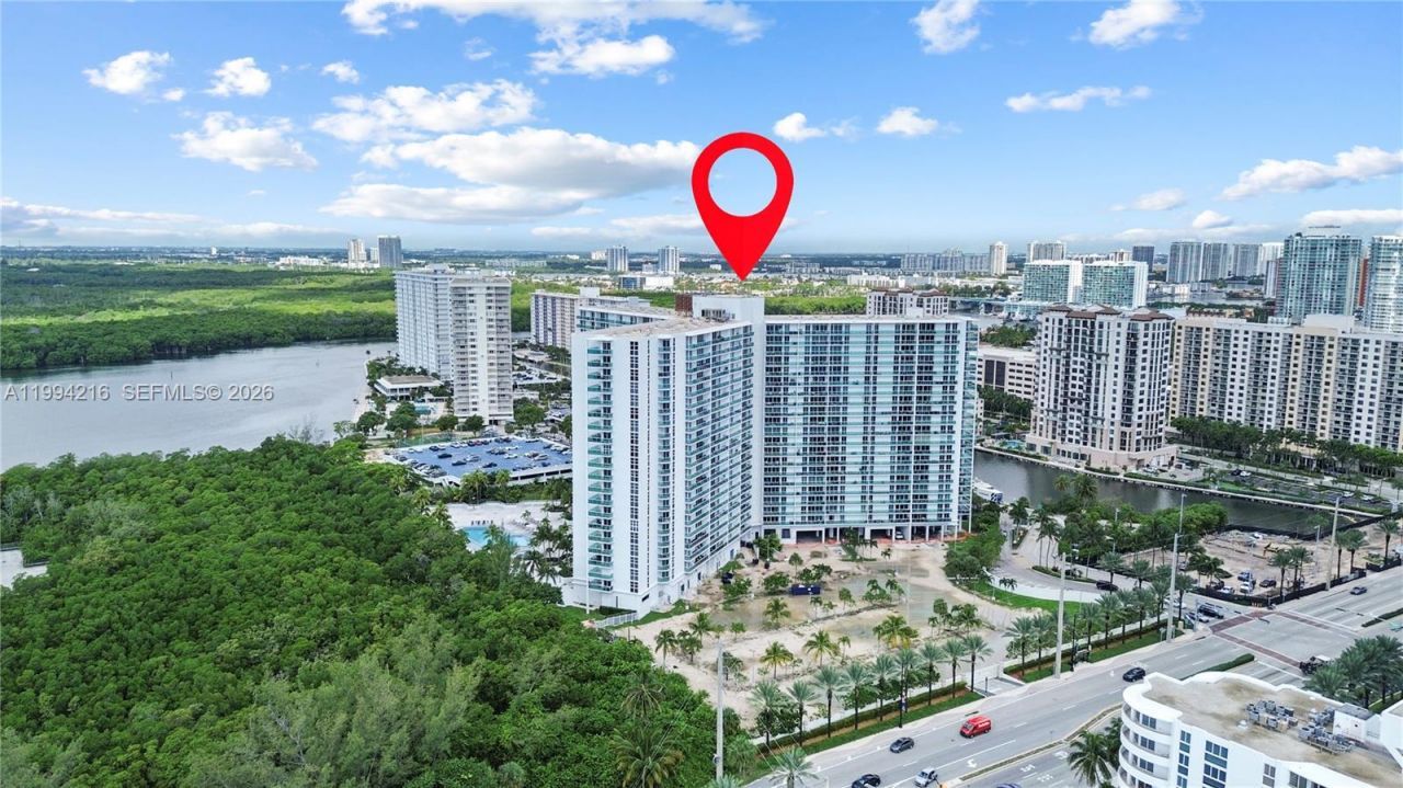 100 Bayview Dr, Unit 507, Sunny Isles Beach, FL 33160 Photo