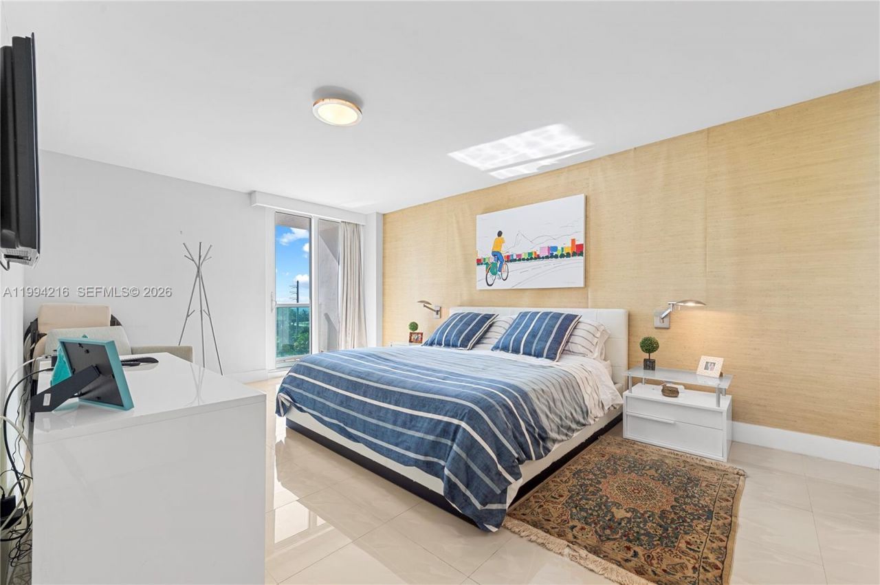 100 Bayview Dr, Unit 507, Sunny Isles Beach, FL 33160 Photo
