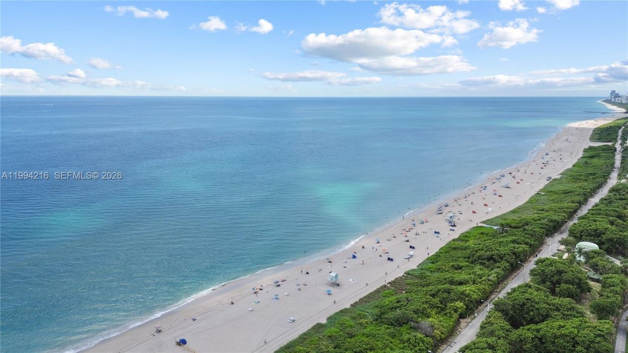 100 Bayview Dr , Unit 507, Sunny Isles Beach, FL 33160 Photo