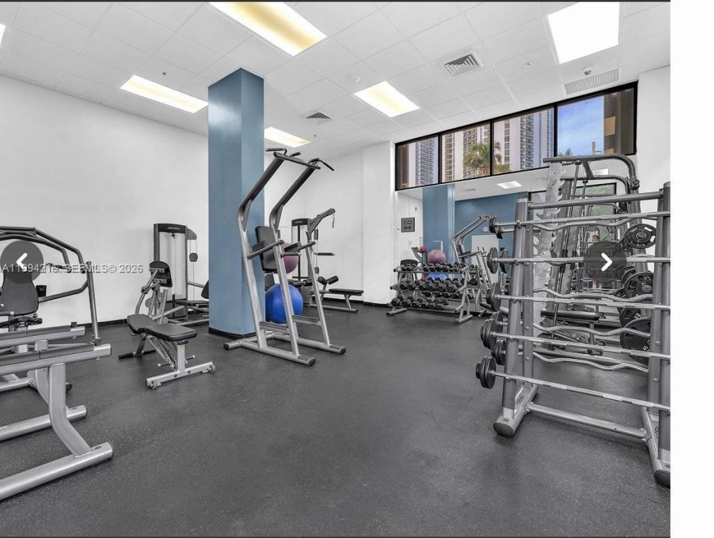100 Bayview Dr, Unit 507, Sunny Isles Beach, FL 33160 Photo