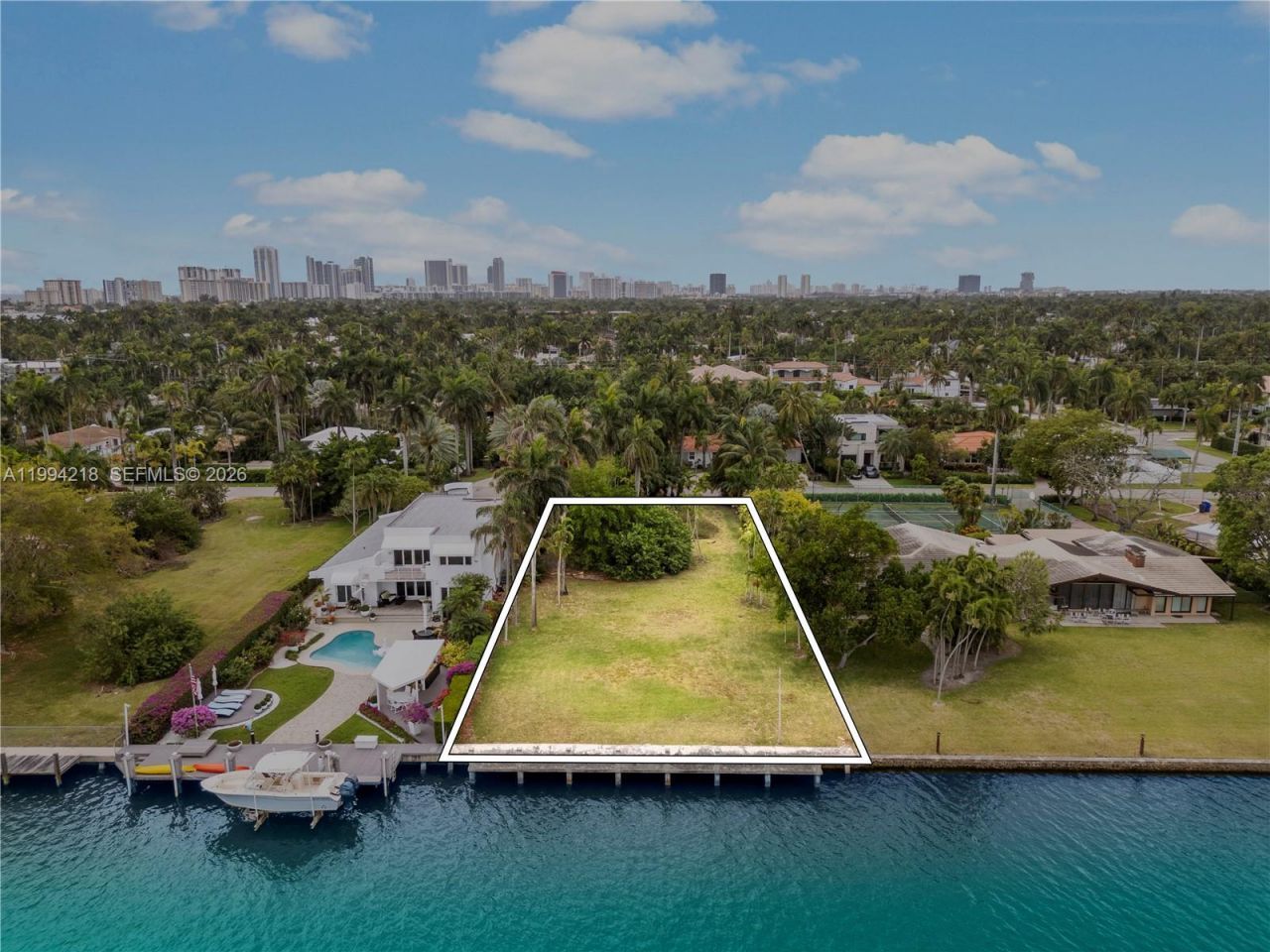 1018 S Northlake Dr , Hollywood, FL 33019 Photo