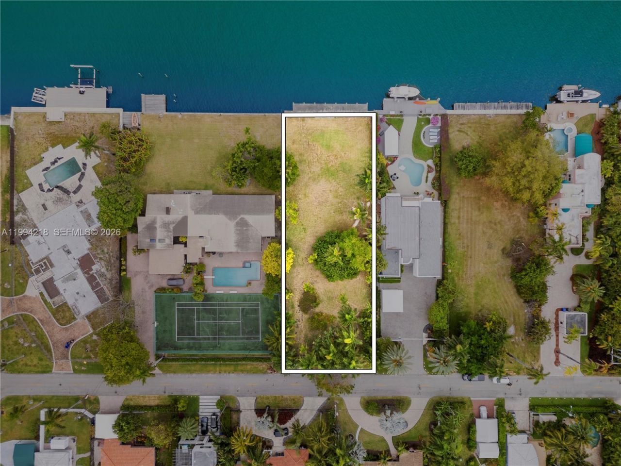 1018 S Northlake Dr , Hollywood, FL 33019 Photo