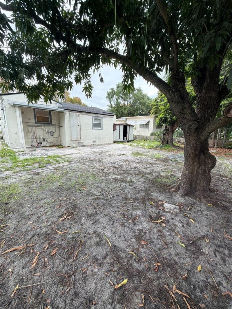 1026 NW 50th St, Unit 1, Miami, FL 33127 Photo