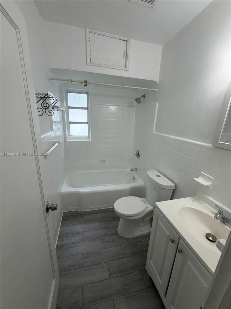 1026 NW 50th St, Unit 1, Miami, FL 33127 Photo