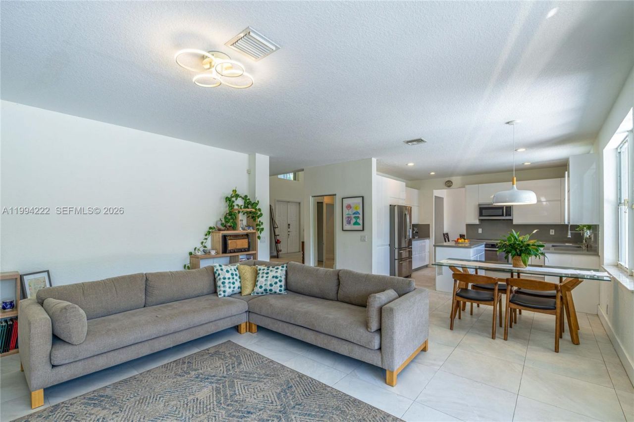 910 Sunflower Cir, Weston, FL 33327 Photo