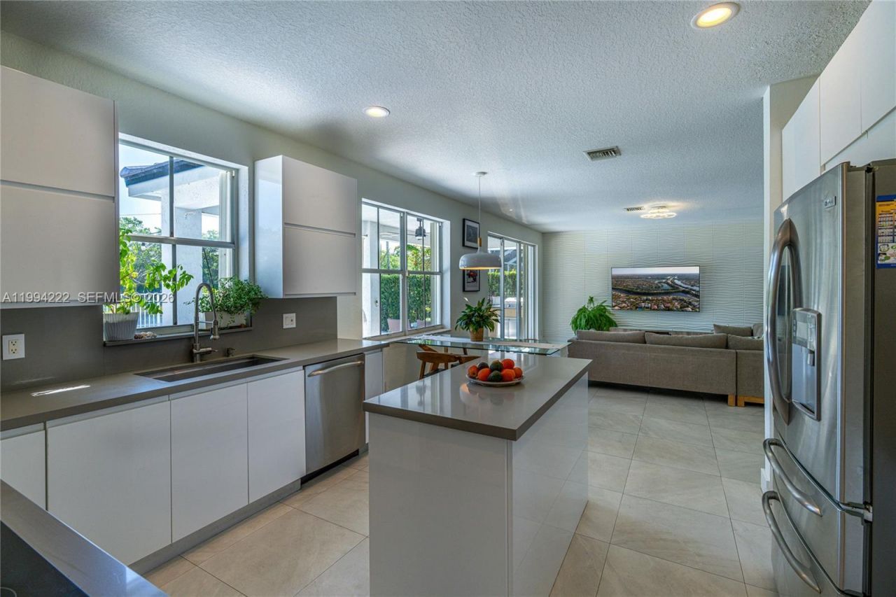 910 Sunflower Cir, Weston, FL 33327 Photo