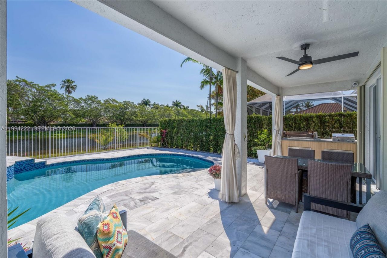 910 Sunflower Cir, Weston, FL 33327 Photo