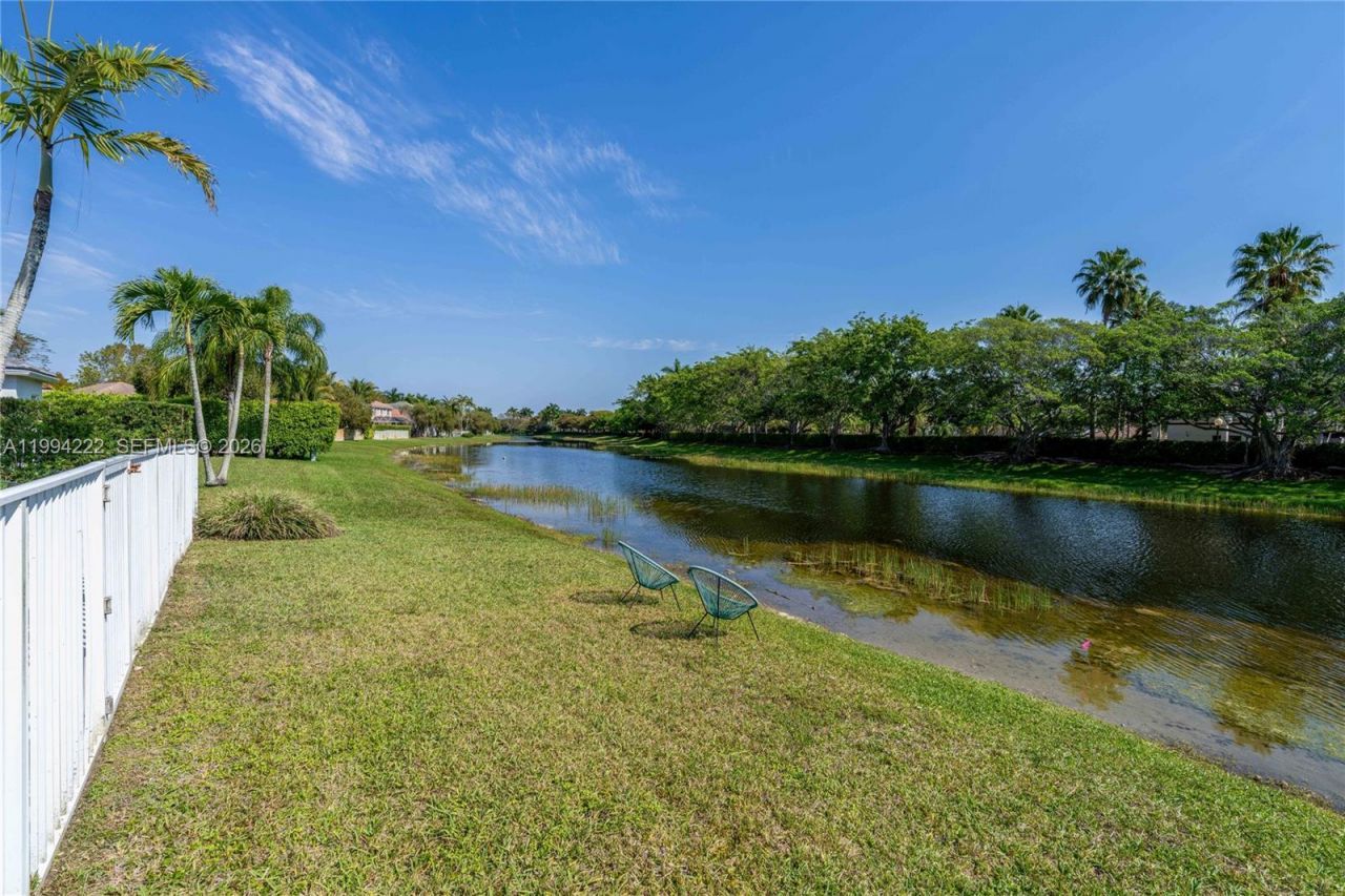910 Sunflower Cir, Weston, FL 33327 Photo