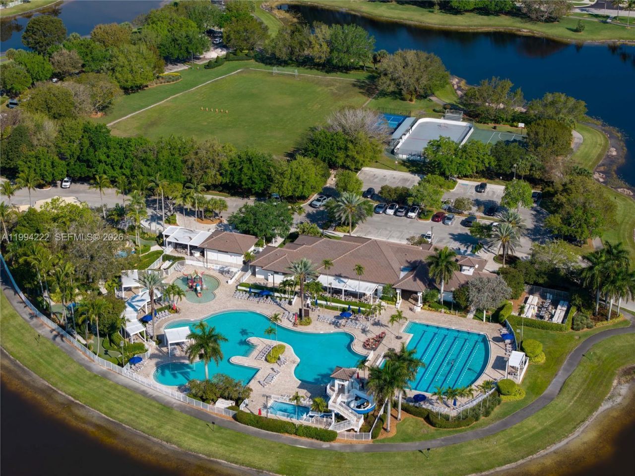 910 Sunflower Cir , Weston, FL 33327 Photo