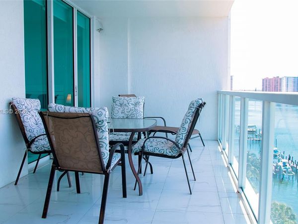 18100 N Bay Rd, Unit 906, Sunny Isles Beach, FL 33160