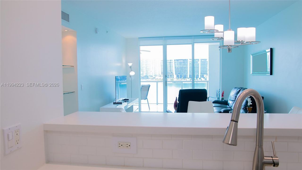 18100 N Bay Rd , Unit 906, Sunny Isles Beach, FL 33160 Photo