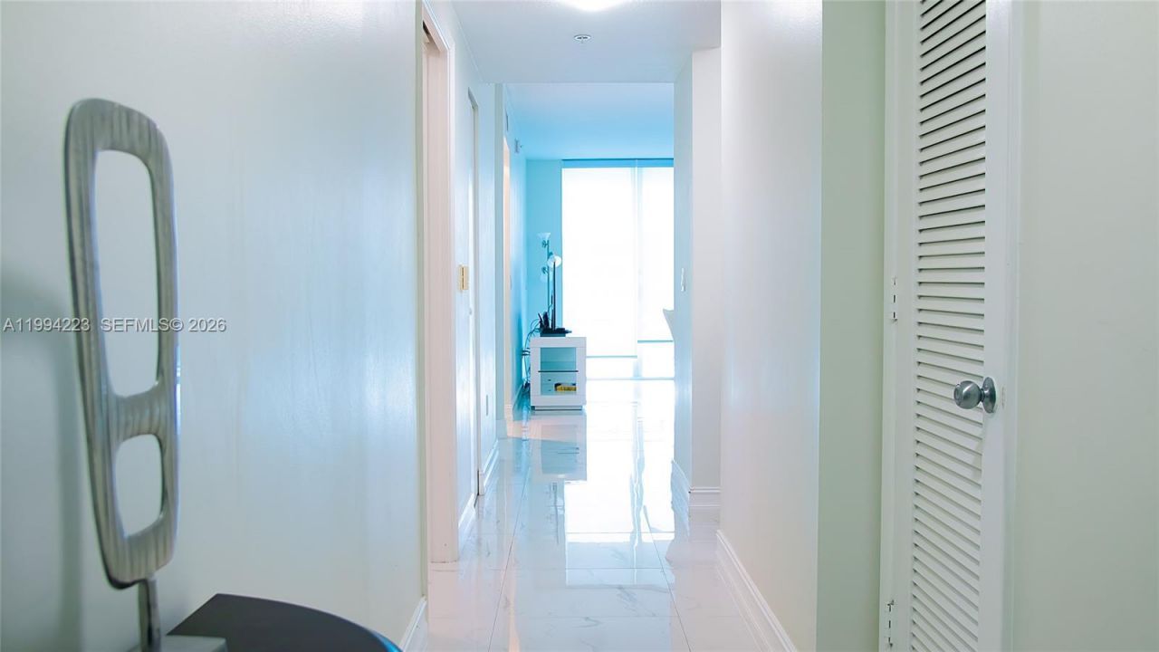 18100 N Bay Rd , Unit 906, Sunny Isles Beach, FL 33160 Photo