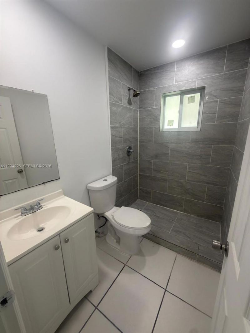 2622 NW 24th St, Unit 3B, Miami, FL 33142 Photo